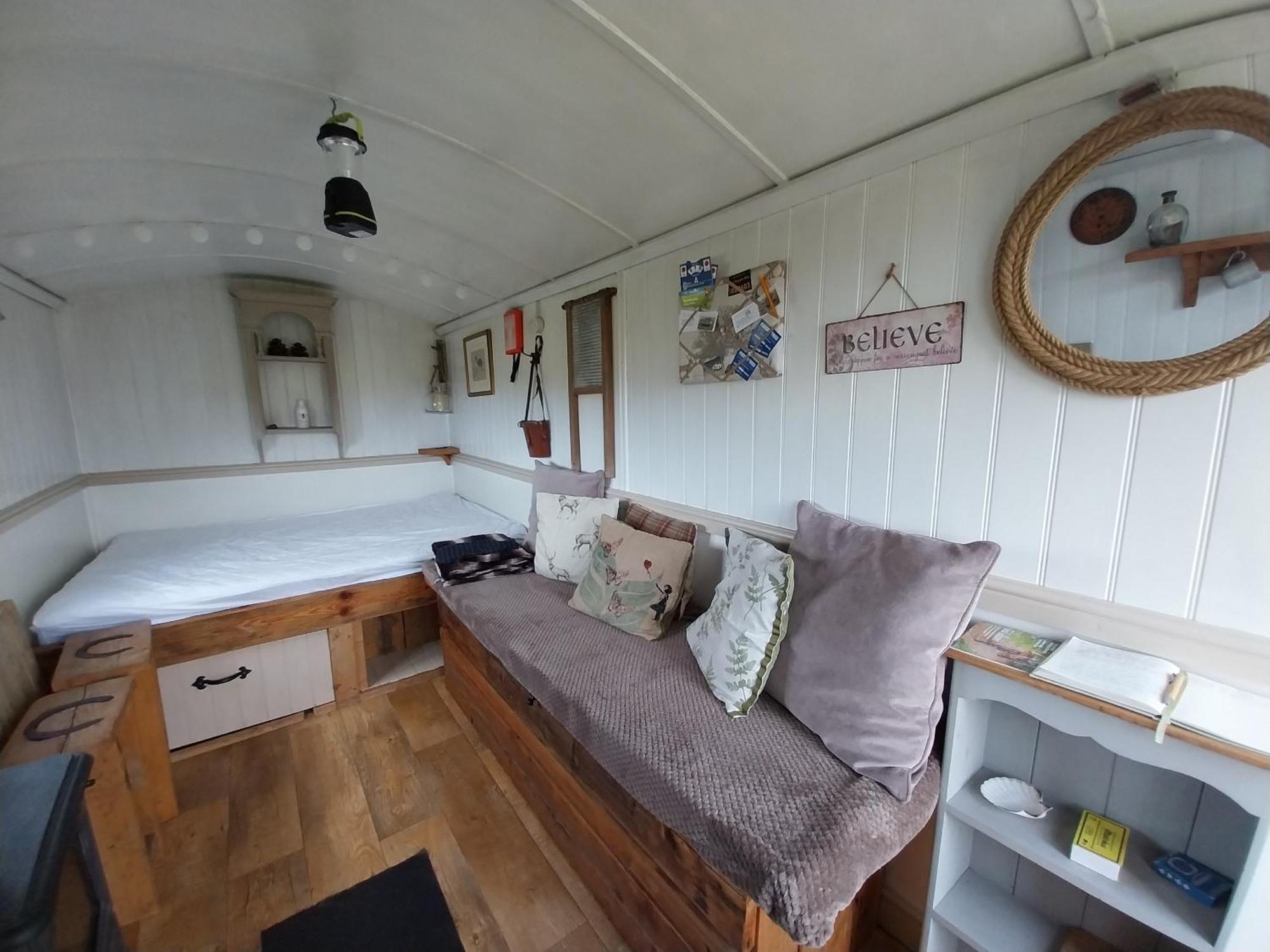 Meadowbeck - Shepherd Huts Fylingdales Exteriér fotografie